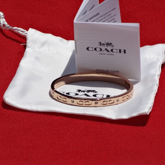 COACH “ROSE GOLD” KISSING C HINGED BANGLE BRACELET - Picture 4 of 8
